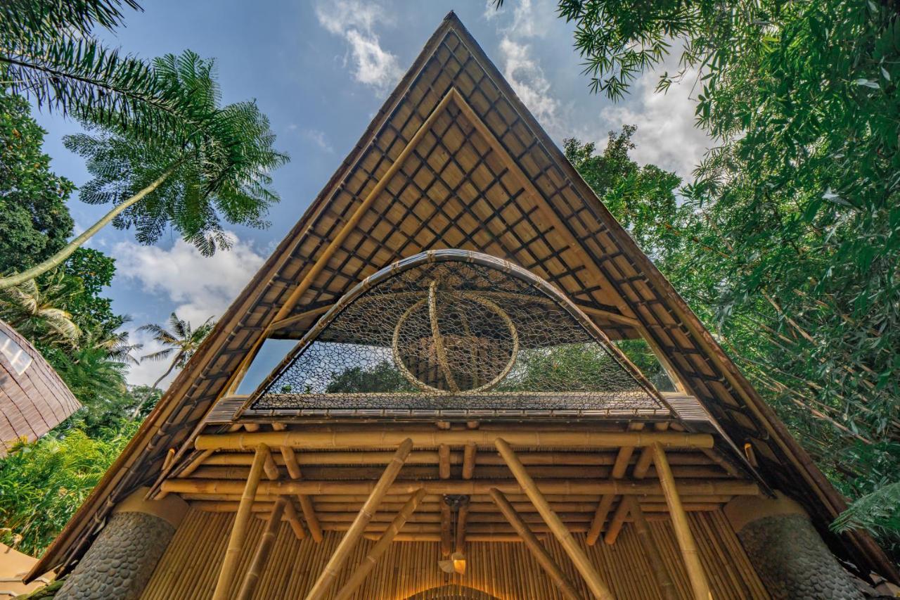 Suenyo Eco Retreat Hotel ตาบานัน ภายนอก รูปภาพ