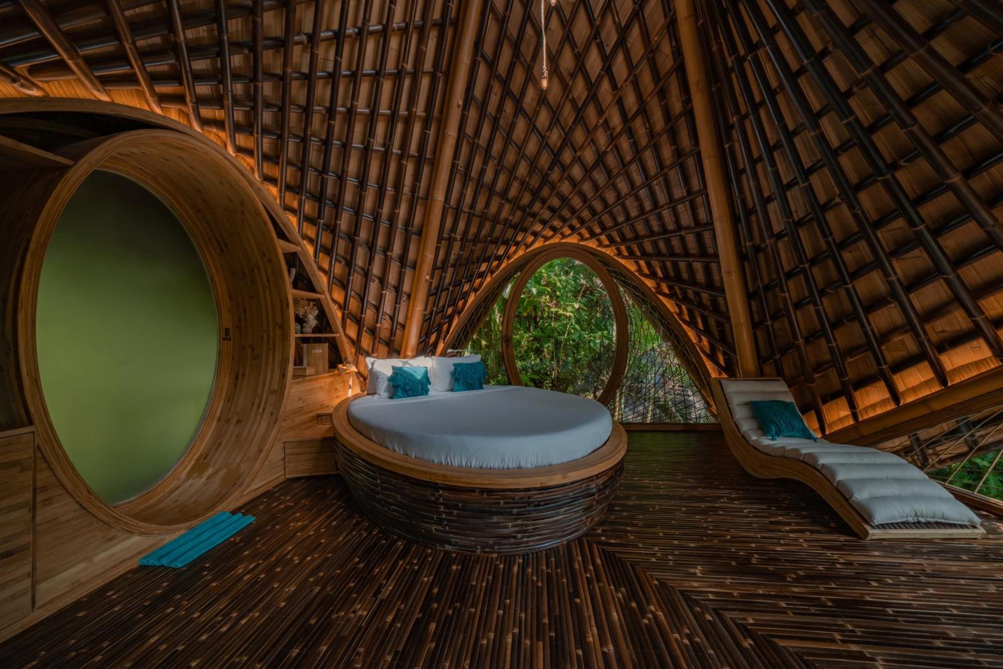 Suenyo Eco Retreat Hotel ตาบานัน ภายนอก รูปภาพ