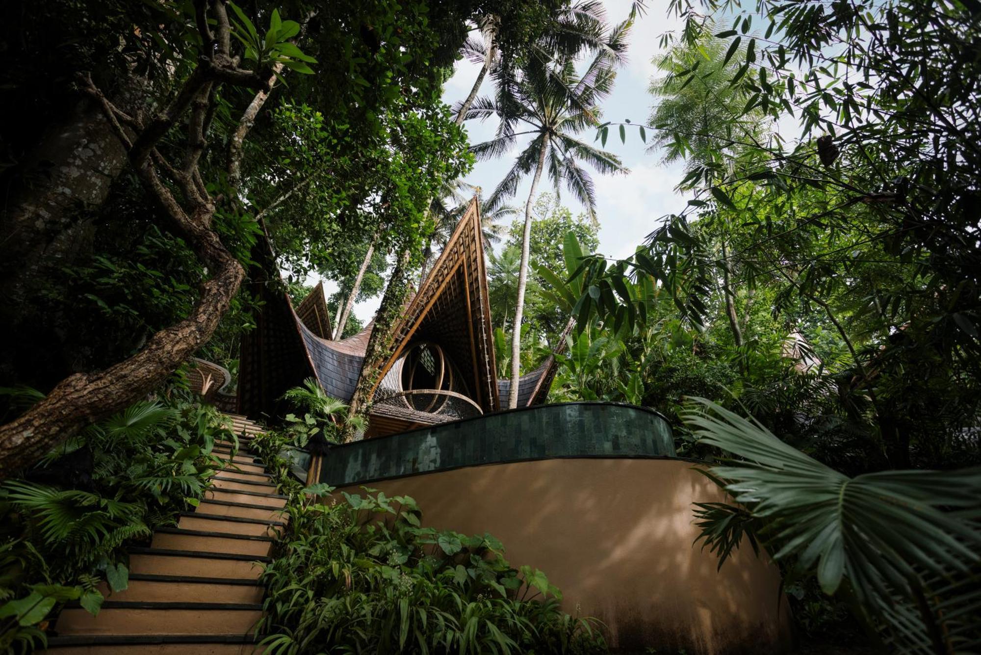 Suenyo Eco Retreat Hotel ตาบานัน ภายนอก รูปภาพ