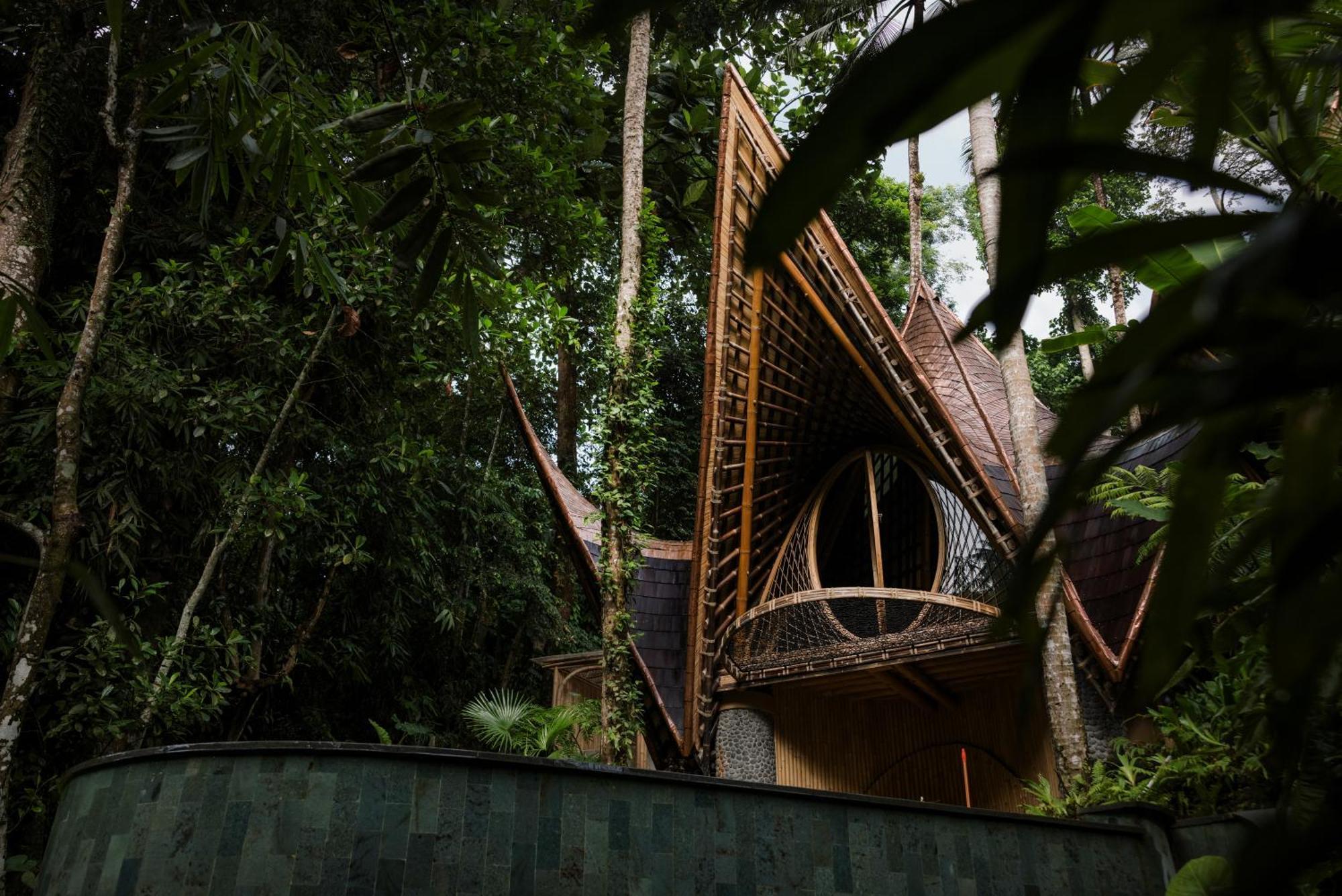 Suenyo Eco Retreat Hotel ตาบานัน ภายนอก รูปภาพ
